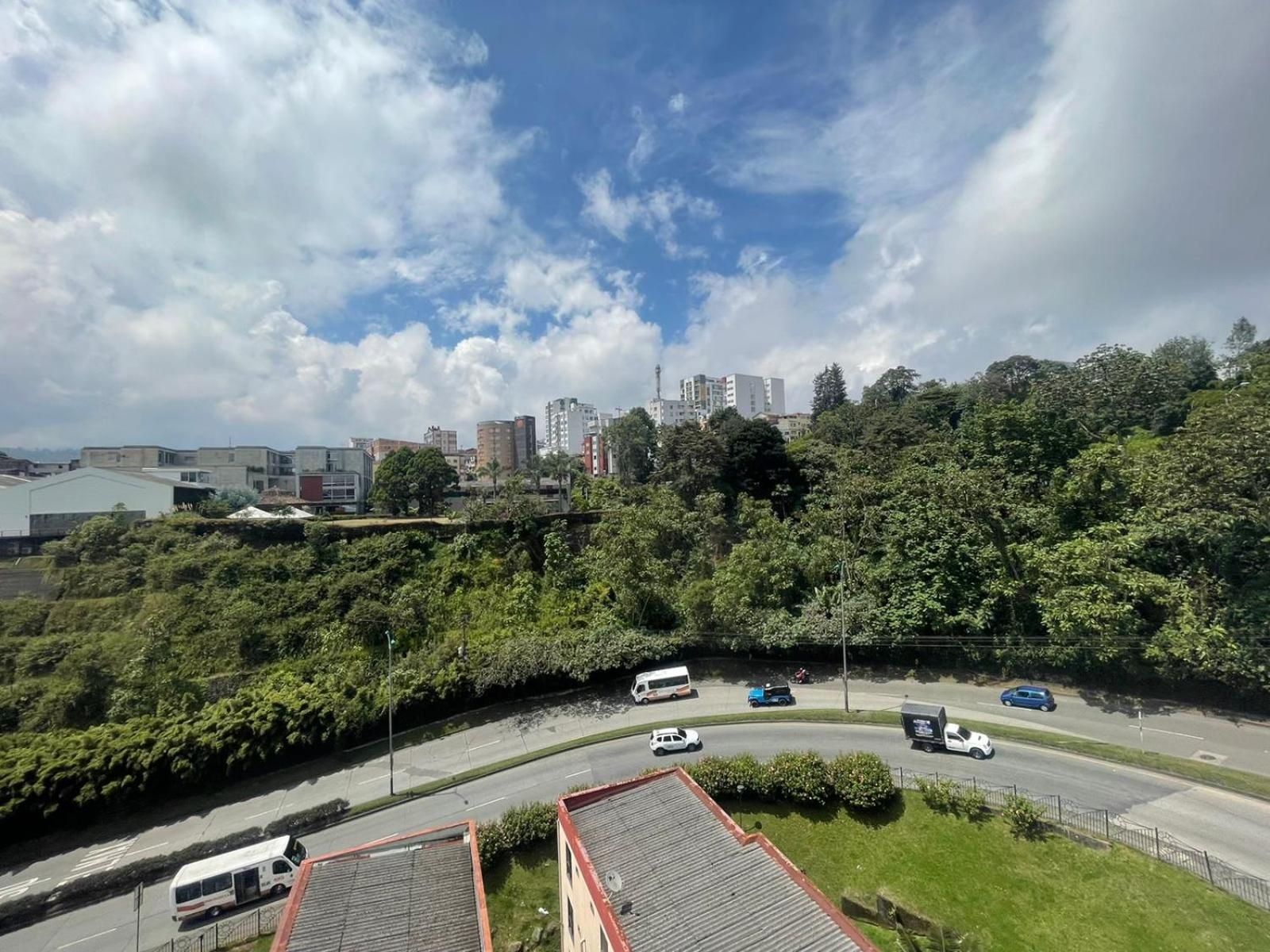 Appartamento Muy Cerca Al Cc Fundadores, U Autonoma & El Centro Manizales Esterno foto