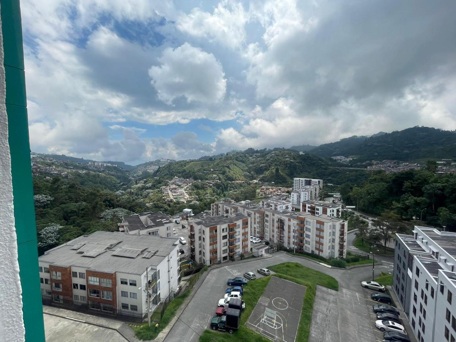 Appartamento Muy Cerca Al Cc Fundadores, U Autonoma & El Centro Manizales Esterno foto